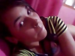 Brunette jixtieq jagħti l-ass